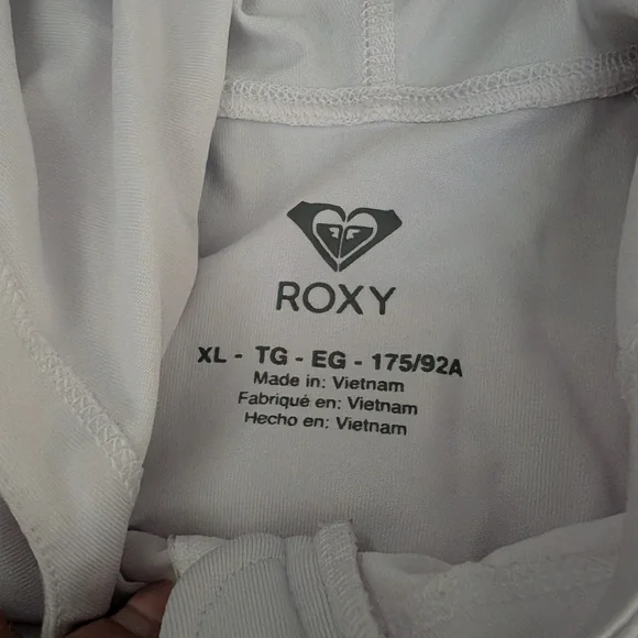 Roxy White Long Sleeve rash Guard - Picture 2 of 4